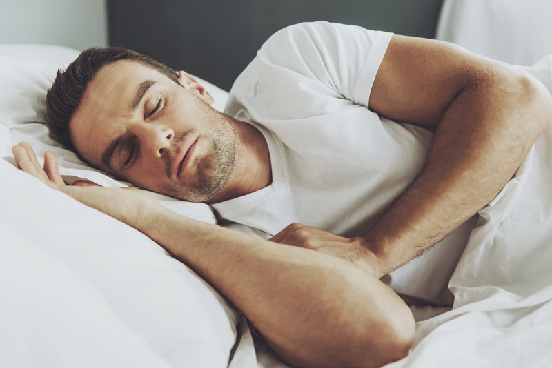 Side Sleeper Problems: 5 Common Issues And Solutions